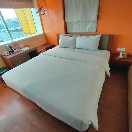 World Hotel Jakarta - Bandengan Экстерьер фото