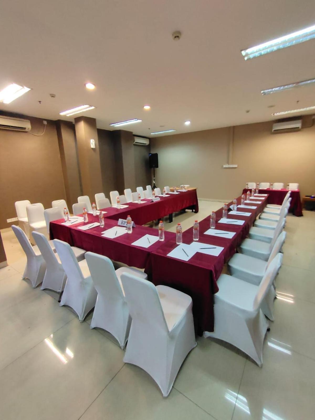 World Hotel Jakarta - Bandengan Экстерьер фото