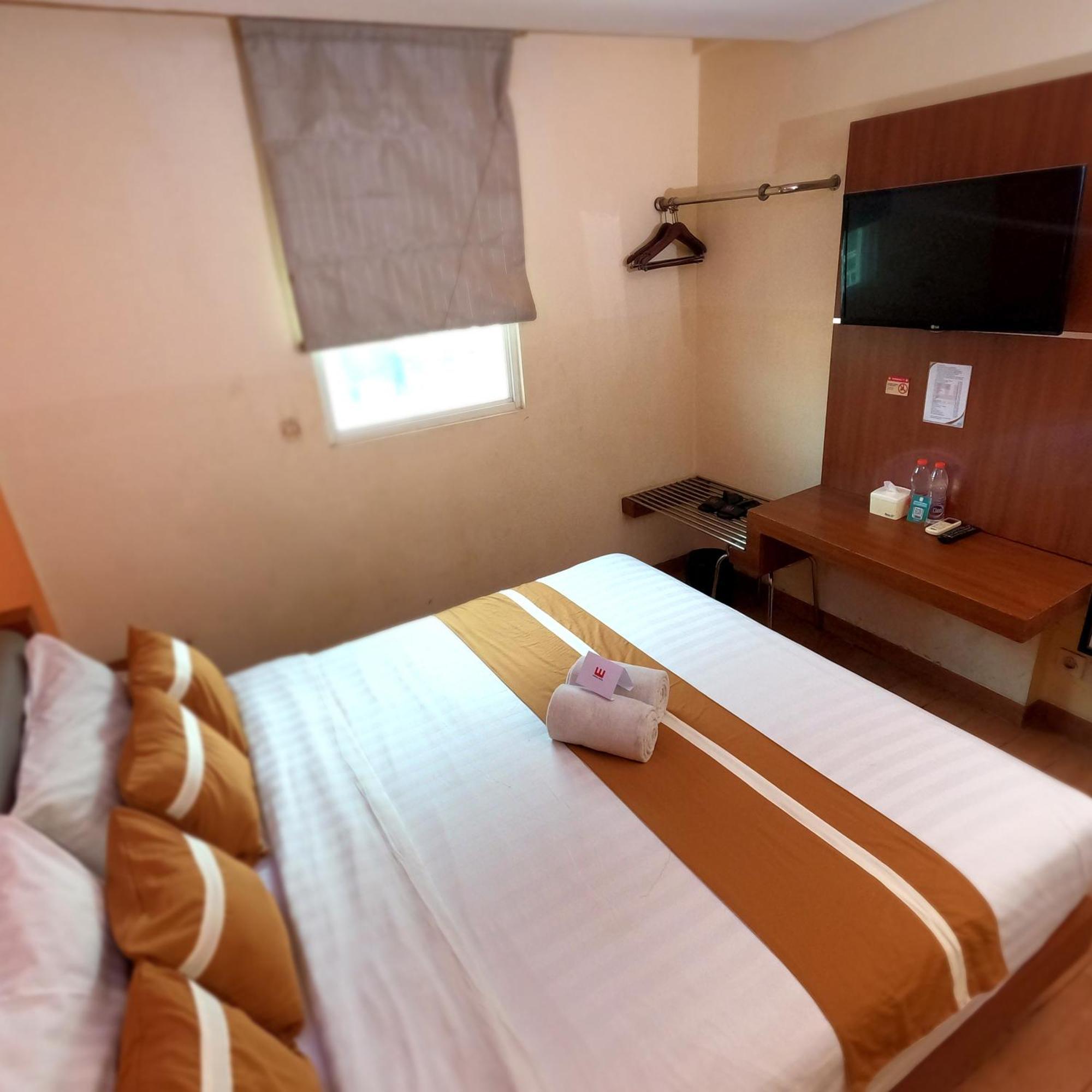 World Hotel Jakarta - Bandengan Экстерьер фото