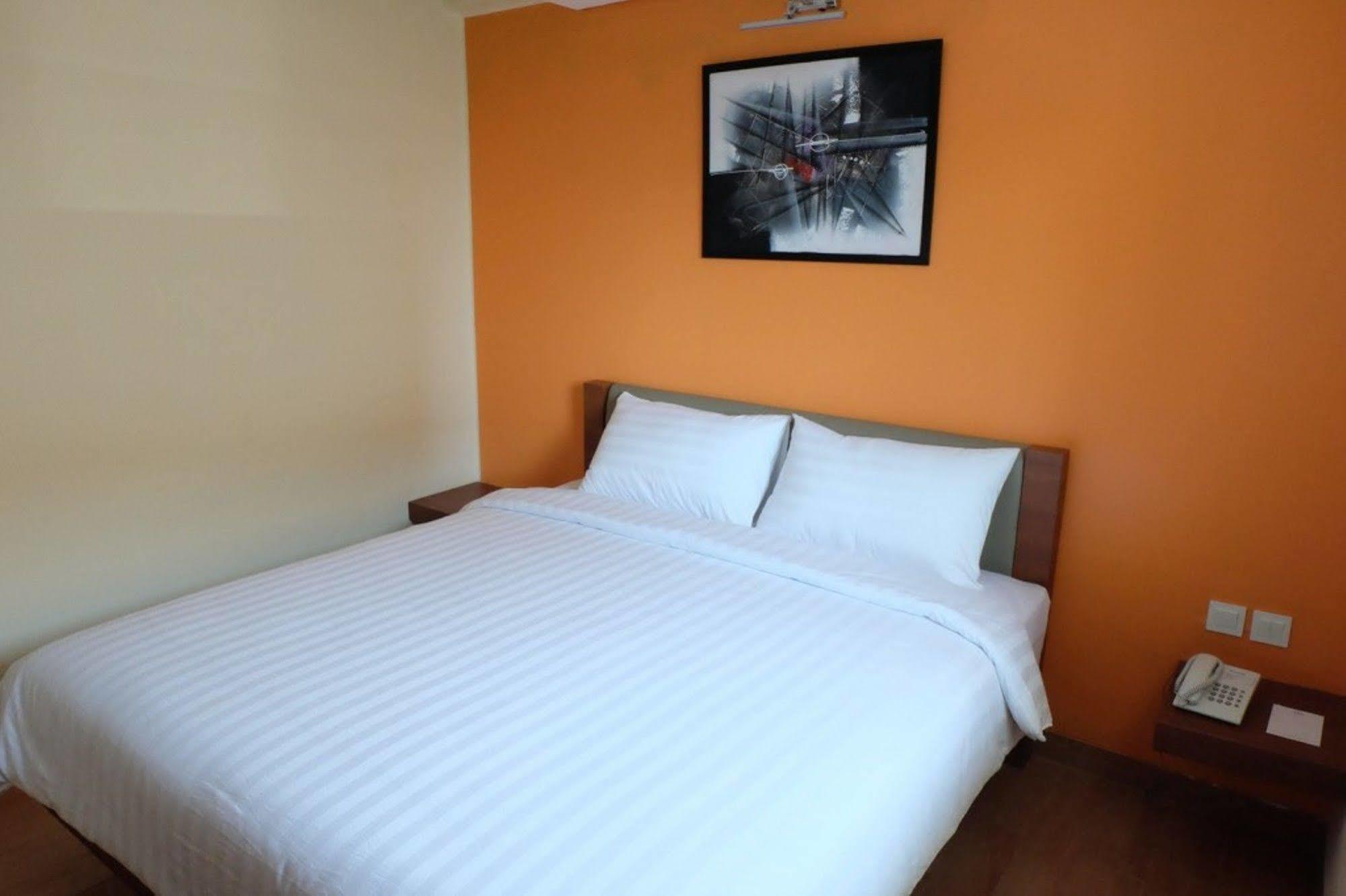 World Hotel Jakarta - Bandengan Экстерьер фото